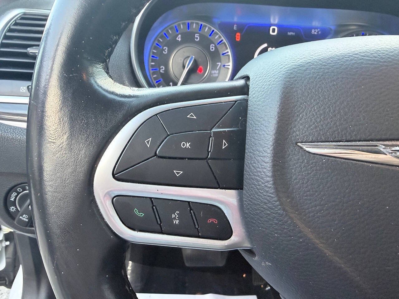 Used 2020 Chrysler 300 Touring w/ Driver Convenience Group RWD image 22