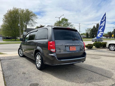 Used 2016 Dodge Grand Caravan SXT w/ Rear Park Assist Package FWD image 6