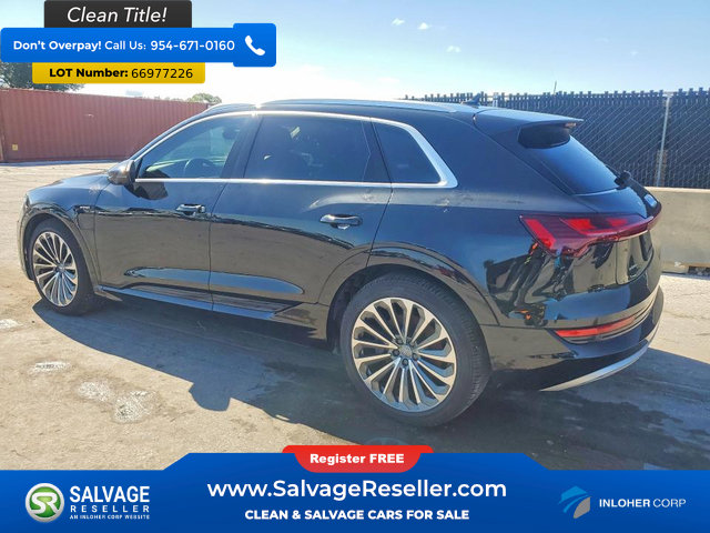 Used 2019 Audi e-tron Prestige w/ Prestige Package AWD/4WD image 3