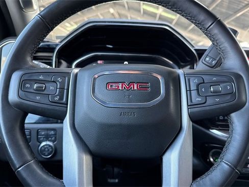 Used 2025 GMC Sierra 1500 SLT image 34