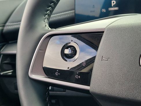 Used 2025 Nissan Murano SV image 29