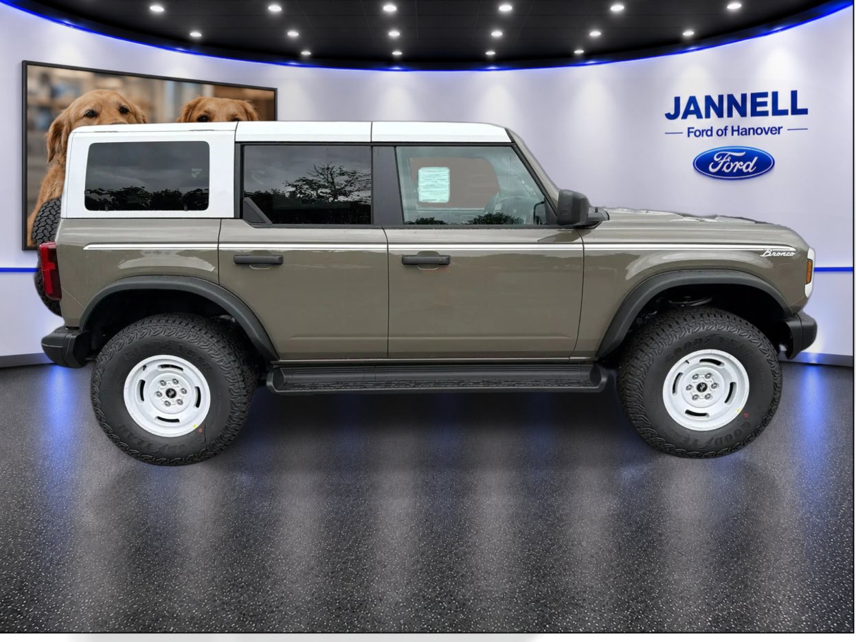 New 2026 Ford Bronco Heritage Edition AWD/4WD image 4