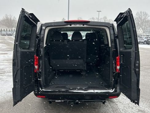 Used 2018 Mercedes-Benz Metris Passenger image 30