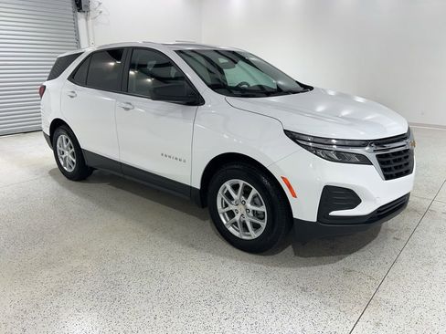 Used 2023 Chevrolet Equinox LS w/ LS Convenience Package FWD image 7