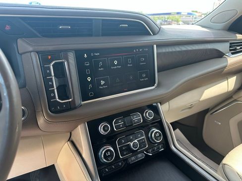 Used 2023 GMC Yukon XL Denali AWD/4WD image 27