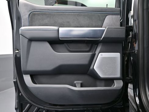 Used 2025 Ford F250 Platinum image 40