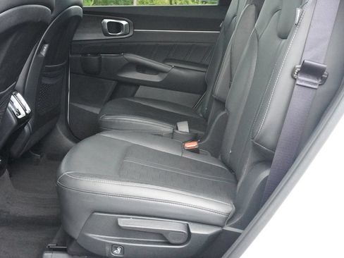 Used 2024 Kia Sorento SX AWD/4WD image 31