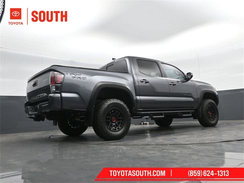 Used 2022 Toyota Tacoma TRD Pro image 40