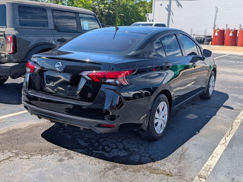 Used 2021 Nissan Versa S FWD image 5