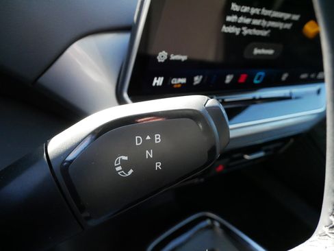 Certified 2025 Volkswagen ID.4 Pro S Plus image 24