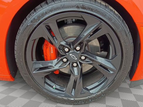 Used 2020 Chevrolet Camaro SS RWD image 22