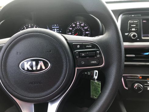 Used 2016 Kia Optima LX FWD image 16
