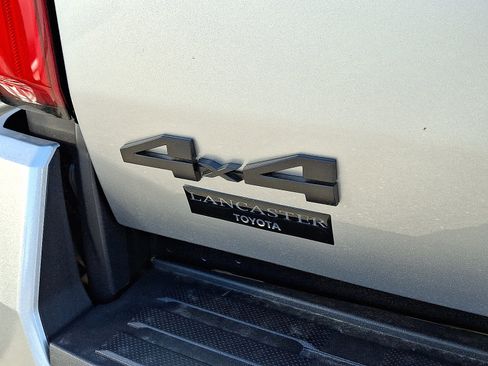 New 2025 Toyota Tacoma TRD Sport image 7