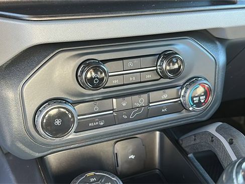 Used 2022 Ford Bronco Big Bend image 15