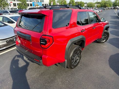 Certified 2025 Toyota 4Runner SR5 AWD/4WD image 6
