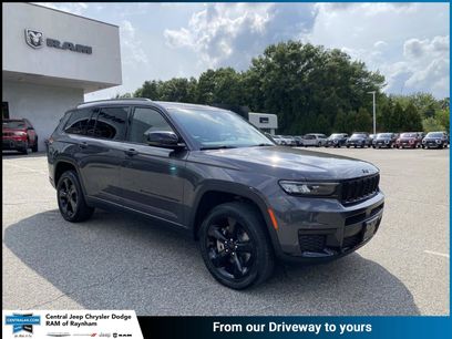 Used 2023 Jeep Grand Cherokee L Laredo