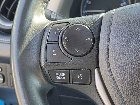 Used 2018 Toyota RAV4 XLE image 31