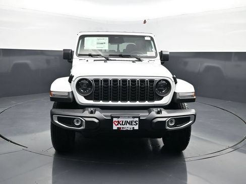 New 2026 Jeep Gladiator Sport AWD/4WD image 2