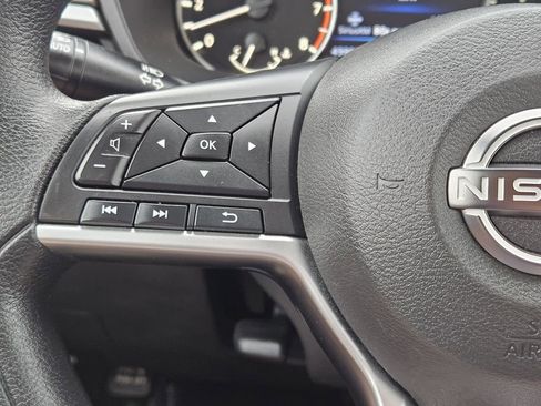 Used 2024 Nissan Altima 2.5 SV FWD image 29
