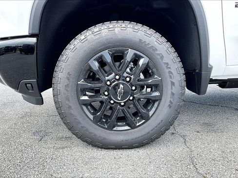 New 2026 Chevrolet Silverado 2500 Custom w/ Custom Value Package AWD/4WD image 7