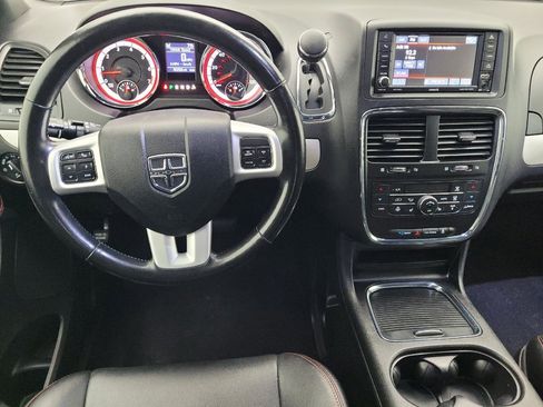 Used 2020 Dodge Grand Caravan GT FWD image 22