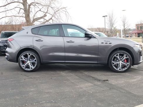 Used 2022 Maserati Levante Modena image 4