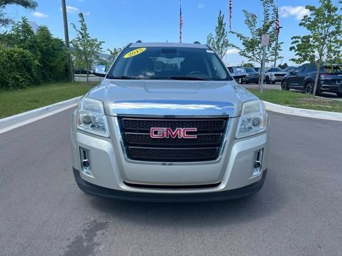 Used 2015 GMC Terrain SLE w/ Chrome Edition FWD image 2