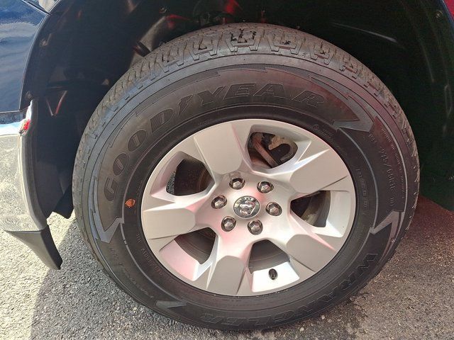 Used 2024 RAM 1500 Big Horn AWD/4WD image 4