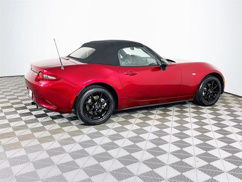 Used 2021 MAZDA MX-5 Miata Sport RWD image 11