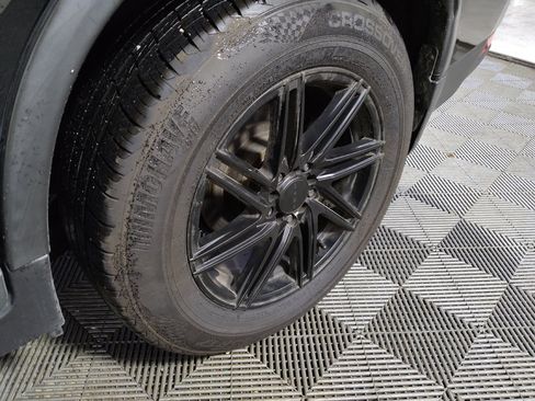 Used 2020 Nissan Rogue S AWD/4WD image 31