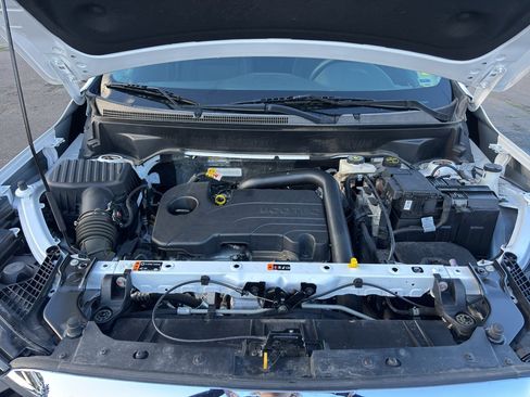 Used 2024 GMC Terrain SLE image 10