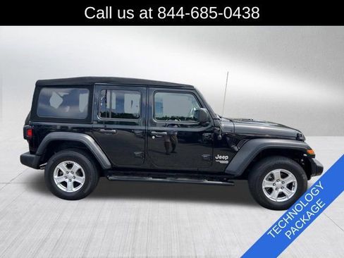 Used 2019 Jeep Wrangler Unlimited Sport S AWD/4WD image 4