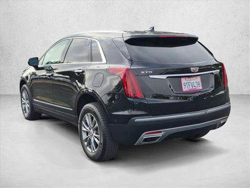 Used 2022 Cadillac XT5 Premium Luxury w/ Technology Package FWD image 8