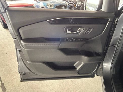 Used 2024 Honda Pilot EX-L image 18
