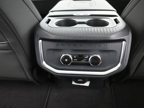 New 2025 Ford Expedition Active RWD image 12