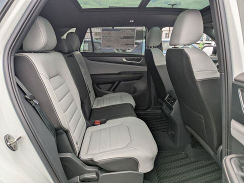 New 2026 Volkswagen Atlas Cross Sport SEL R-Line AWD/4WD image 36