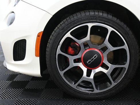 Used 2013 FIAT 500 Turbo w/ Beats Audio Pkg image 23