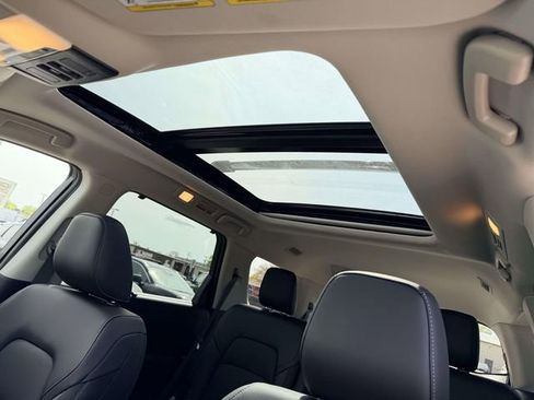 New 2026 Nissan Pathfinder SL AWD/4WD image 17