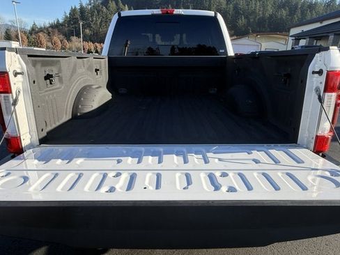 Used 2019 Ford F250 Lariat w/ Lariat Ultimate Package image 32