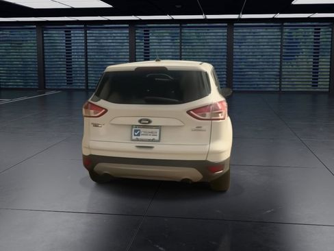 Used 2016 Ford Escape SE image 9