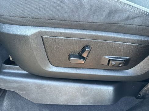 Used 2024 RAM 3500 Big Horn image 18