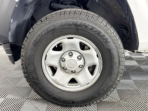 Used 2017 Toyota Tacoma SR image 33