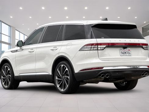 Used 2025 Lincoln Aviator Reserve w/ Luxury Package AWD/4WD image 6