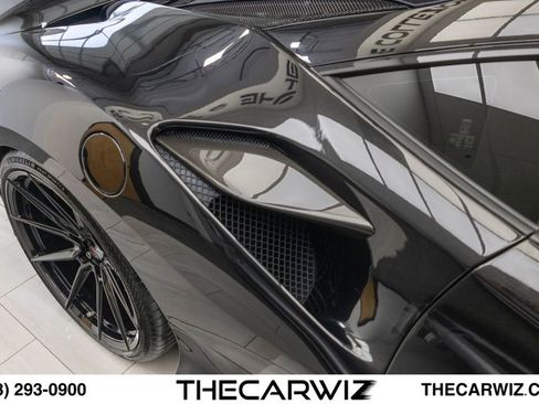 Used 2021 Ferrari F8 Tributo RWD image 35
