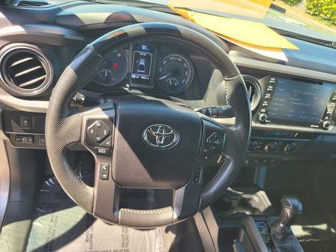 Used 2021 Toyota Tacoma TRD Off-Road AWD/4WD image 30