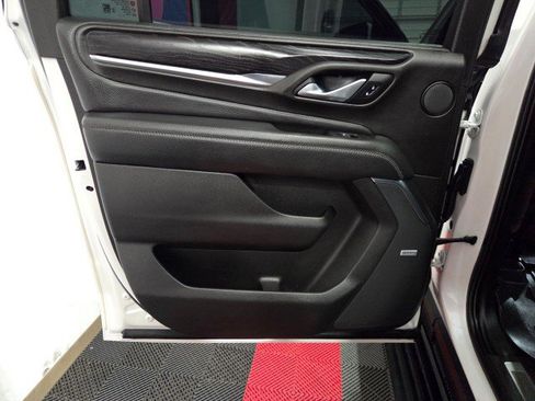 Used 2022 GMC Yukon XL Denali image 33