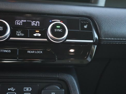 Used 2024 Honda Pilot EX-L image 29