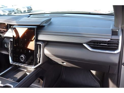 Used 2024 GMC Acadia Elevation w/ Luxury Package image 18