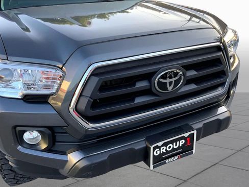 Used 2023 Toyota Tacoma SR5 RWD image 28