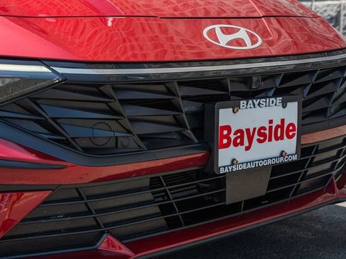 Used 2024 Hyundai Elantra Limited FWD image 12